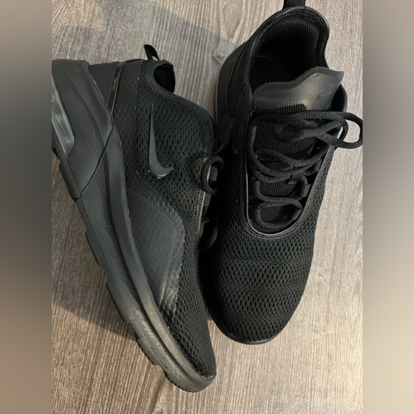 Nike Mens Air Max Motion 2 Black Running Shoes Sneakers Size 8 ⚡️ - Picture 8 of 10